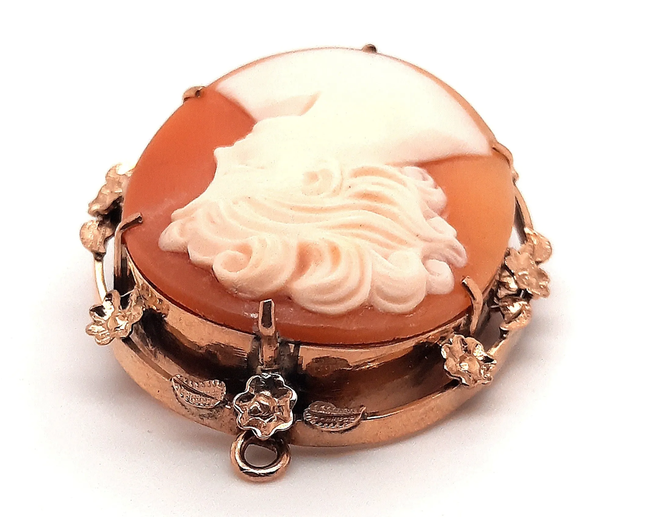 9ct Yellow Gold Hand Carved Cameo Brooch