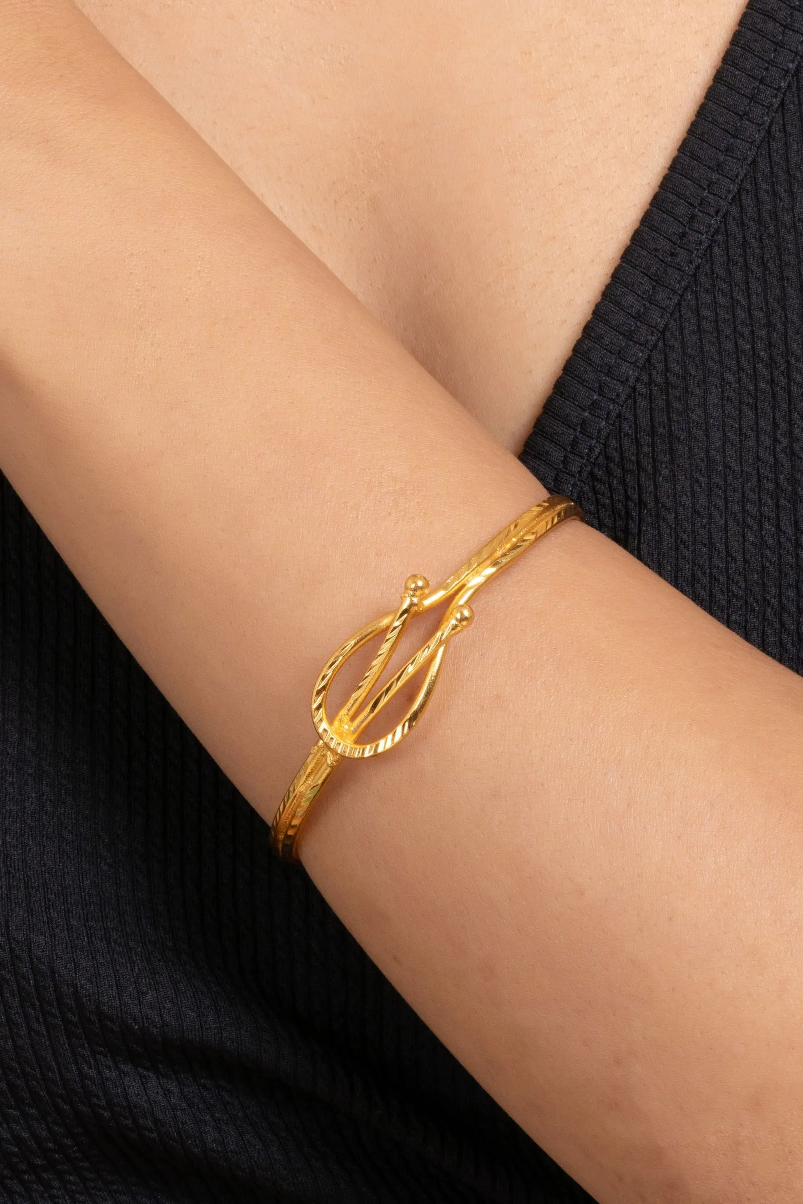 Gold Plated Twisted Noa Bangle - Copper Jewelry, Non-Allergic, Elegant Design for All Occasions