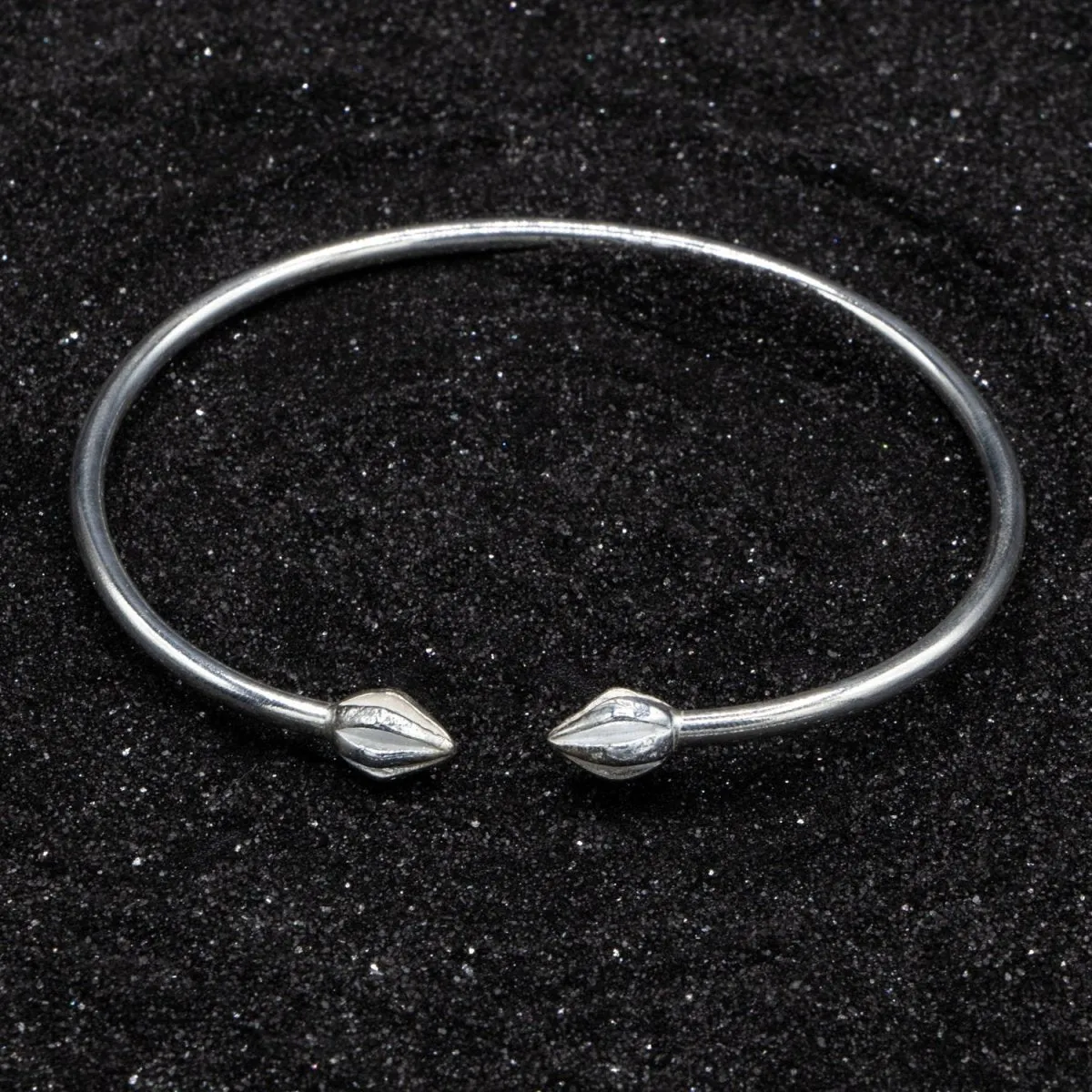 Light Plain Cocoa Pod Bangle