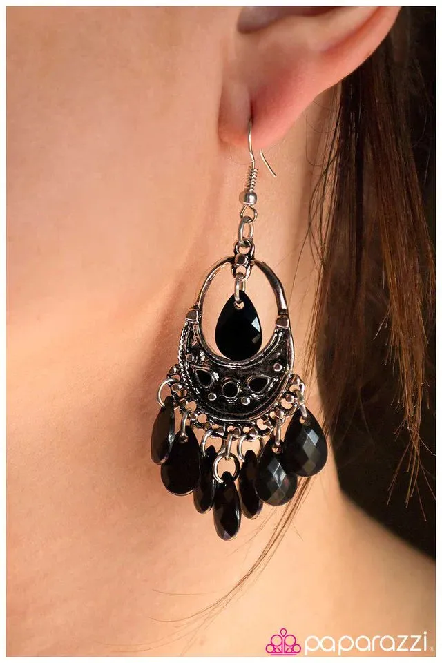 Paparazzi Earring ~ Oh, That is Rich - Black