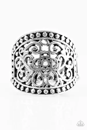 Paparazzi Ring ~ Floral Finale - Silver